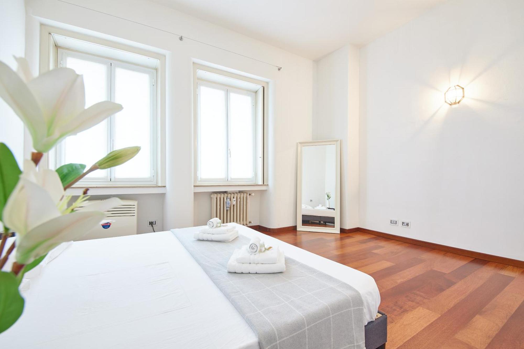 Апартаменты Porta Nuova Lusso 8 Minuti Dal Duomo Милан Экстерьер фото
